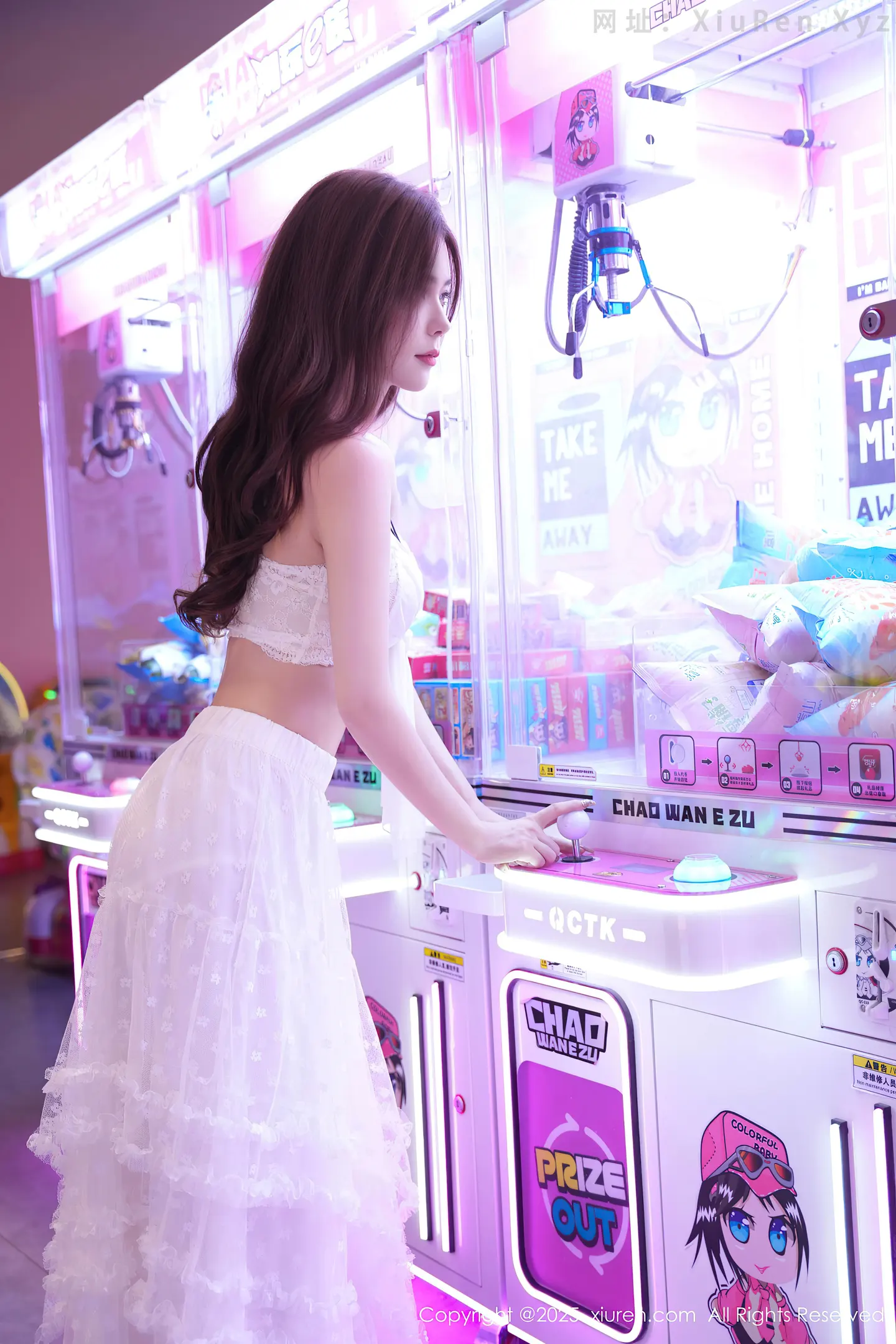 图片[6]-[XiuRen秀人网] VOL.10791 模特拍黄瓜girl性感白色连衣裙露白色内衣秀曼妙身材诱惑写真74P-秀人网官方网站